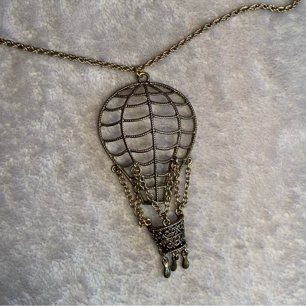 Hot air balloon necklace
